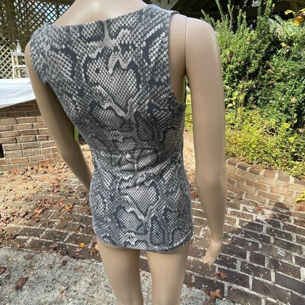 Zara Tank Top Womens Small Gray‎ Snakeskin Print Sleeveless Scoop Neck Basic - Picture 9 of 13
